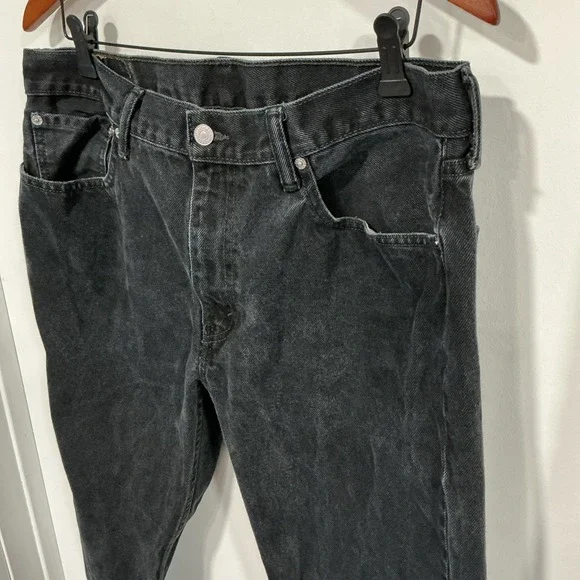 Levi's 505 Men's Regular Fit Jean, 36wx34L - Black, Classic - Picture 2 of 15